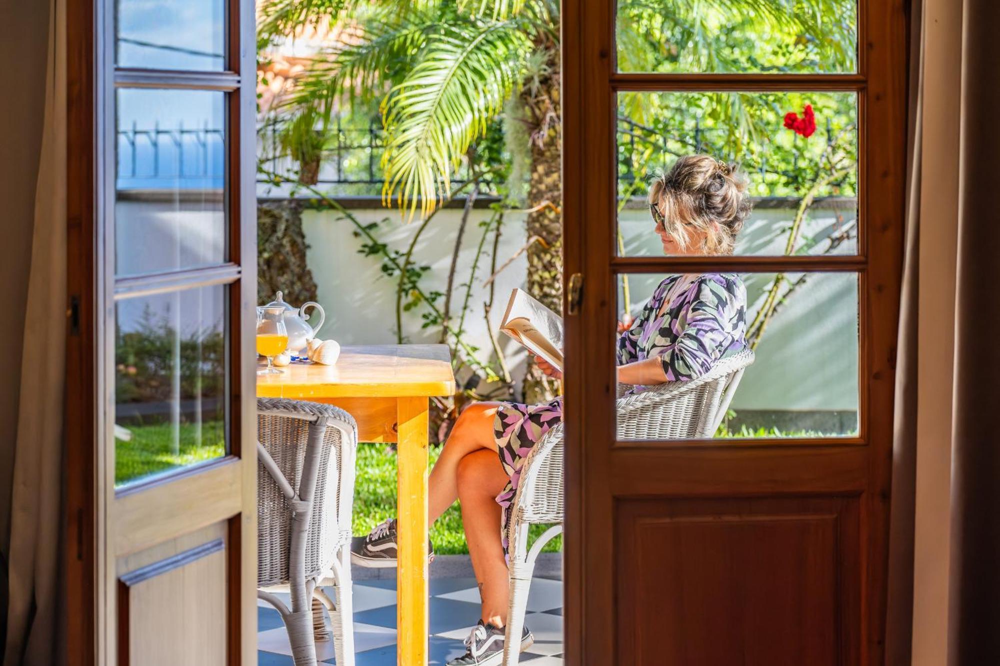 Vila Botanica - By Wehost ฟุงชาล ภายนอก รูปภาพ