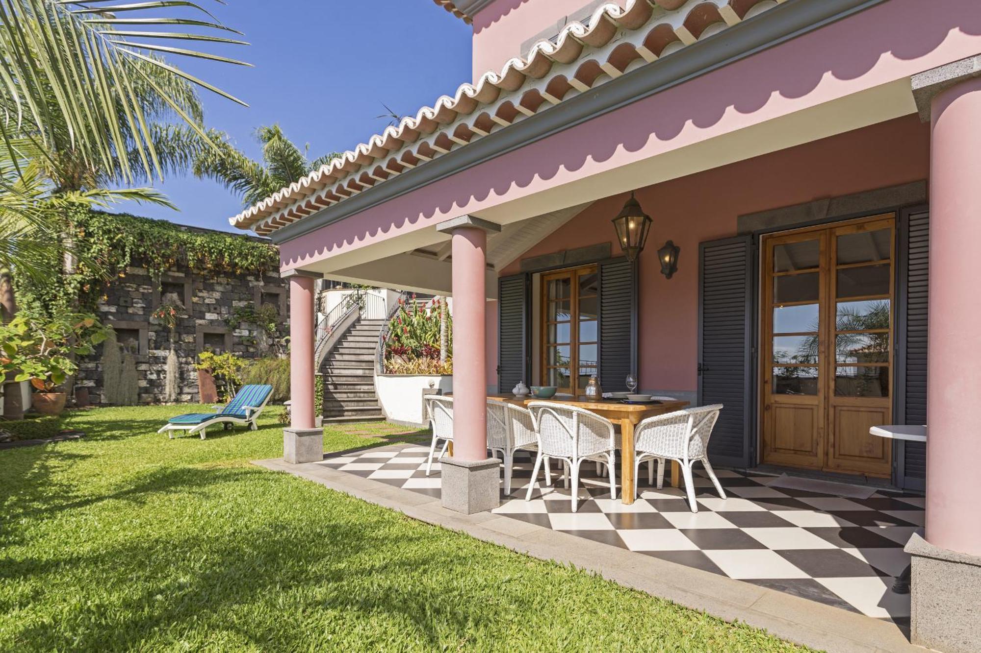 Vila Botanica - By Wehost ฟุงชาล ภายนอก รูปภาพ
